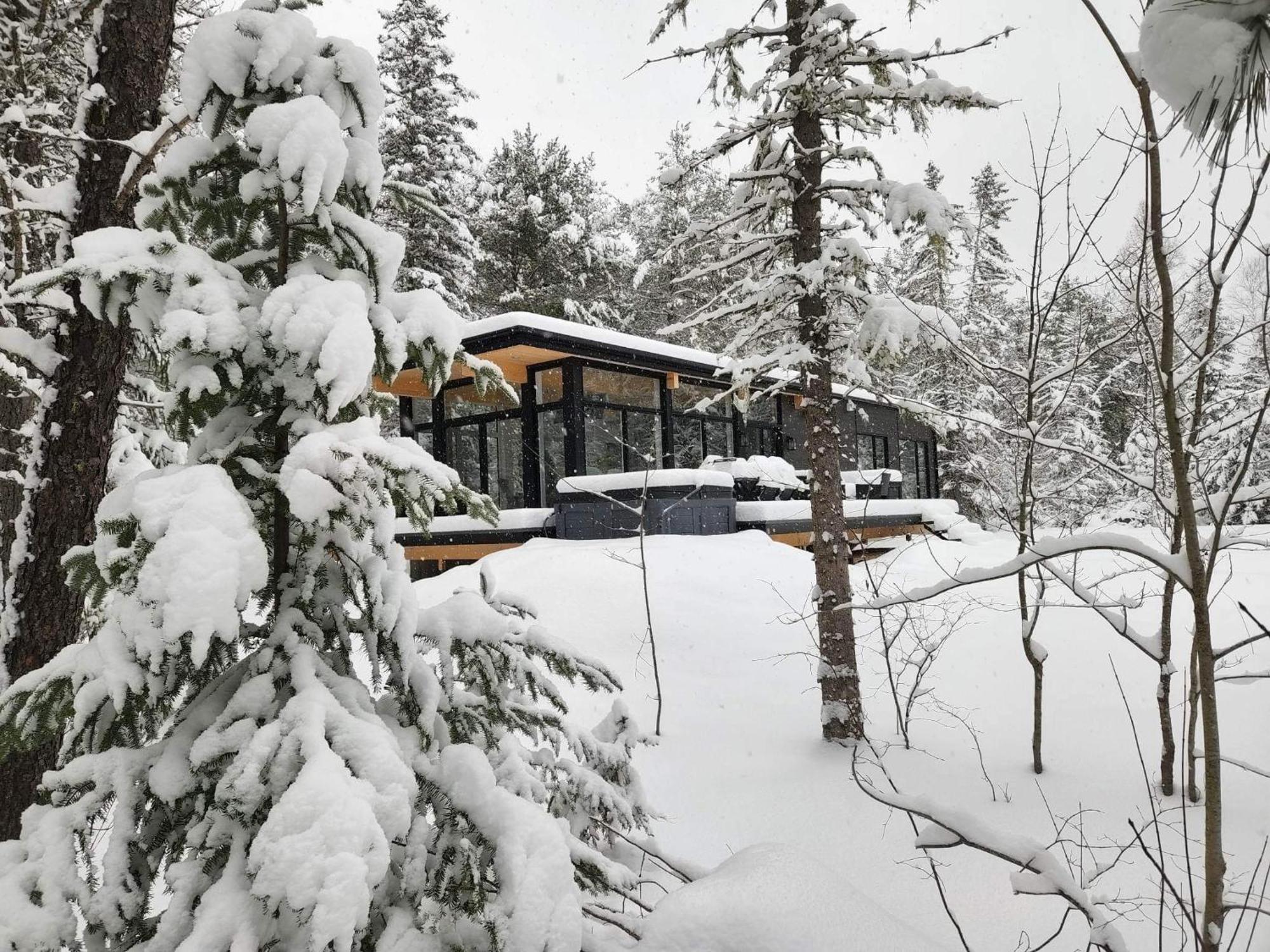 Les Chalets Double K # 1 Saint-Alexis-des-Monts Exterior photo